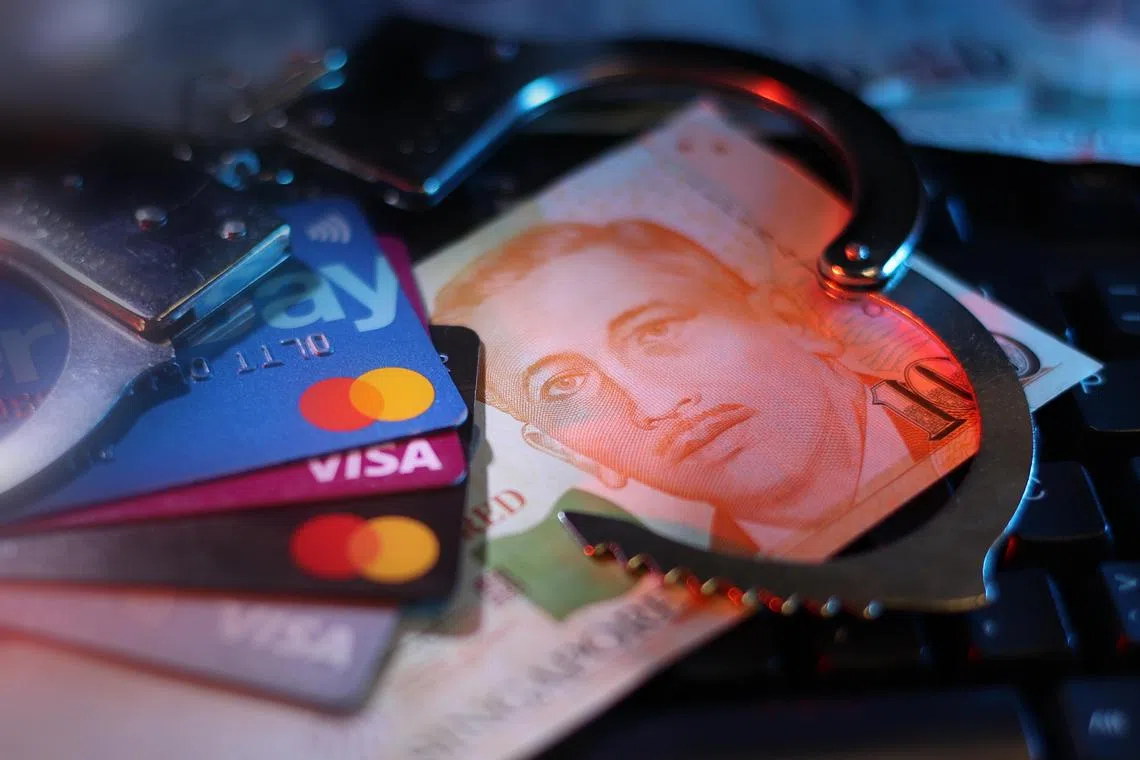 Scammers have been deploying phishing schemes to gain control of Apple Pay and other mobile wallets.