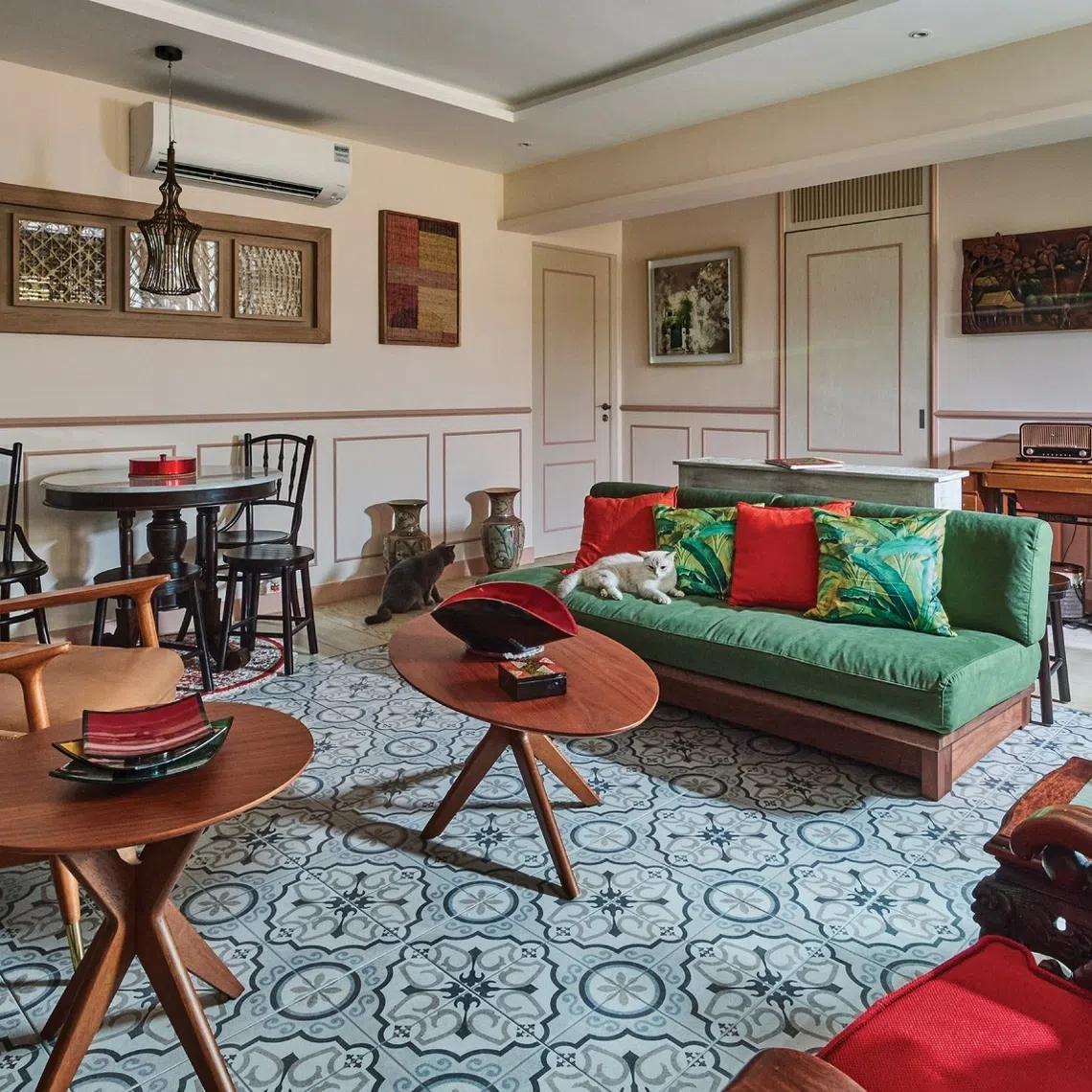 This lecturer's resale HDB flat in Sunset Way is filled with family keepsakes and heritage touches.