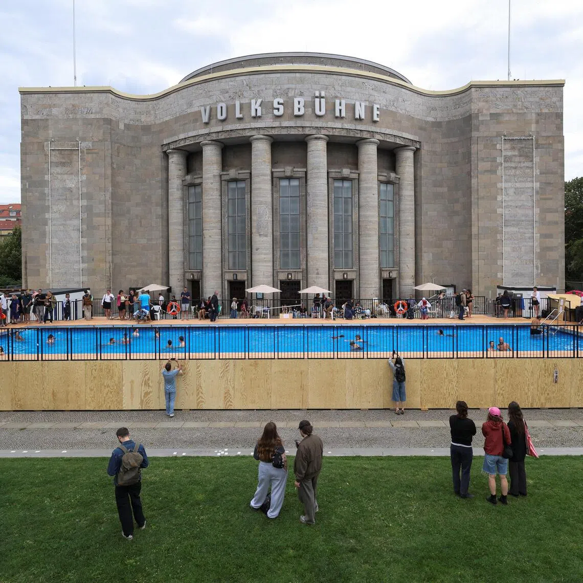 The theatre’s new artistic director Matthias Lilienthal recently launched the pool project for eight weeks this summer.