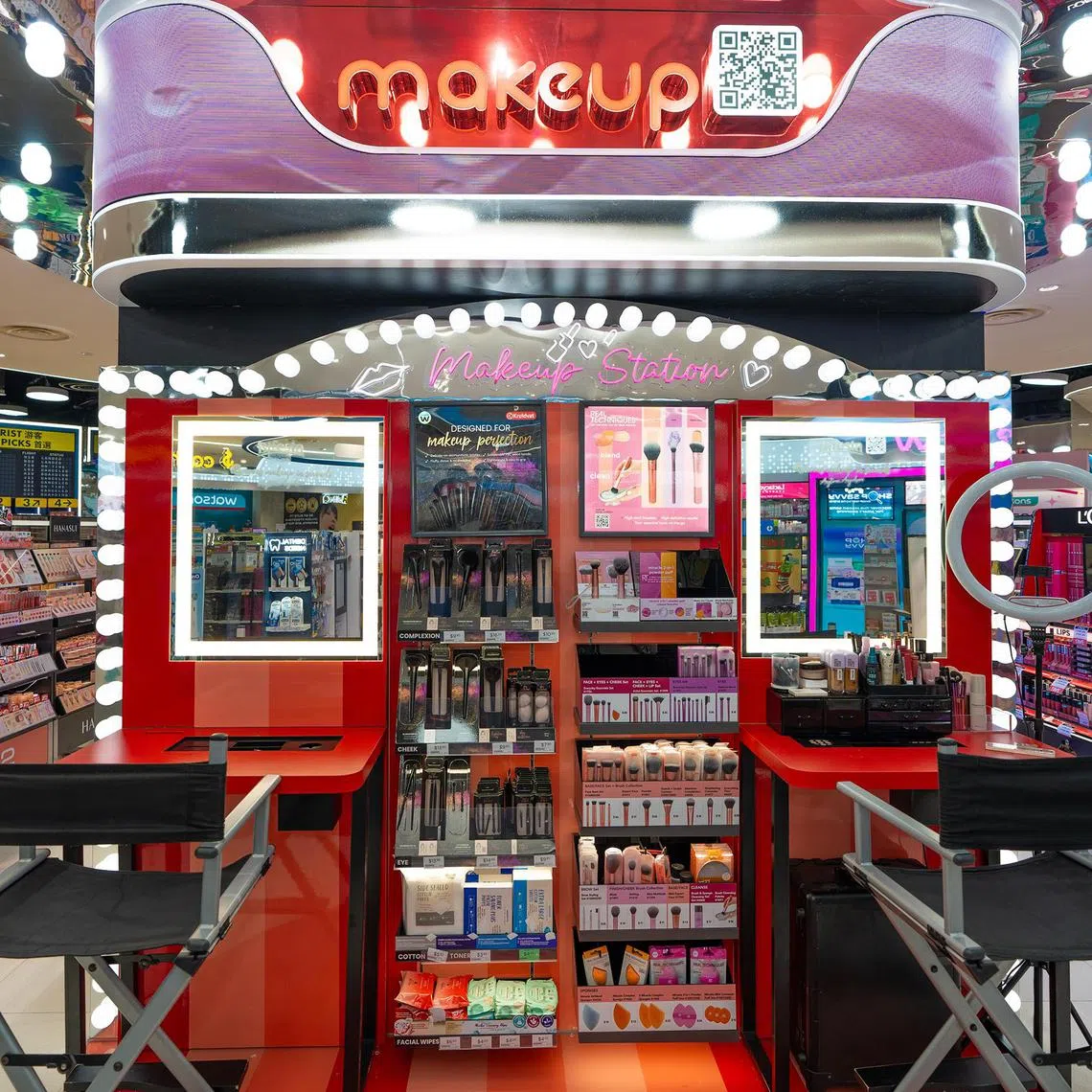 At the new store, customers can find their ideal foundation and make-up shades at the My Colour Studio.