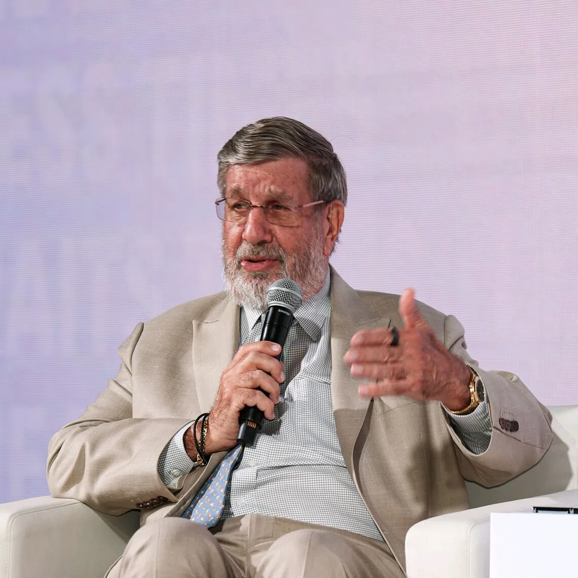 Mr Heinecke, who moved with his parents to Bangkok in the 1960s, became an entrepreneur at age 17. 