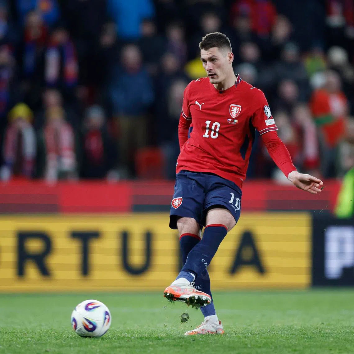 Soccer Football - FIFA World Cup - UEFA Qualifiers - Semi Final - Czech Republic v Republic of Ireland - Fortuna Arena, Prague, Czech Republic - March 26, 2026  Czech Republic's Patrik Schick scores a penalty during a penalty shootout REUTERS/David W Cerny