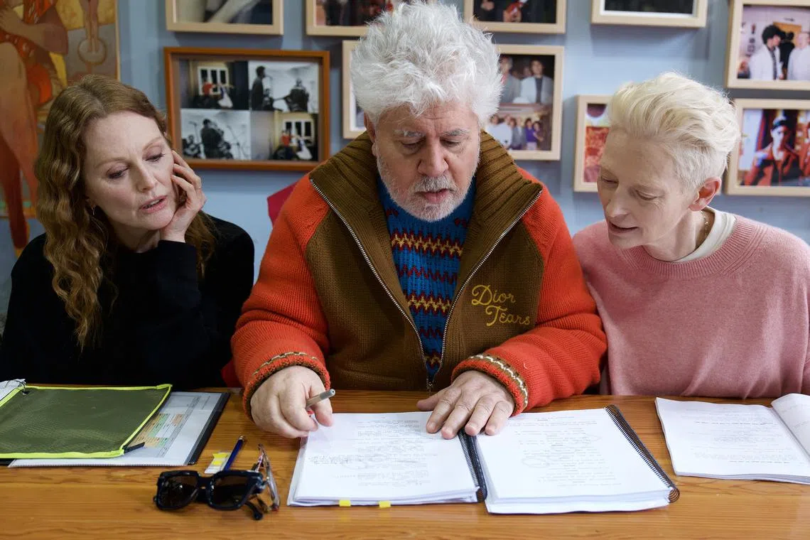 adroom03 - (From left) Julianne Moore, Pedro Almodovar and Tilda Swinton on the set of The Room Next Door


Source/copyright: WBEI