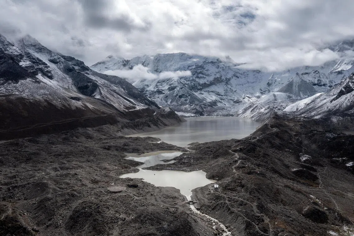 Are we giving up on a 1.5 deg C limit to global warming?