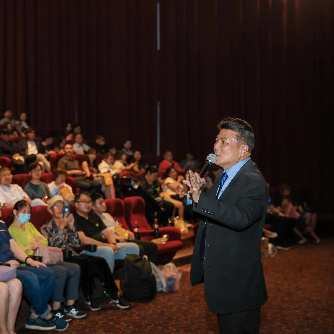 Singaporean director Jack Neo speaking at Golden Village VivoCity on Jan 2.