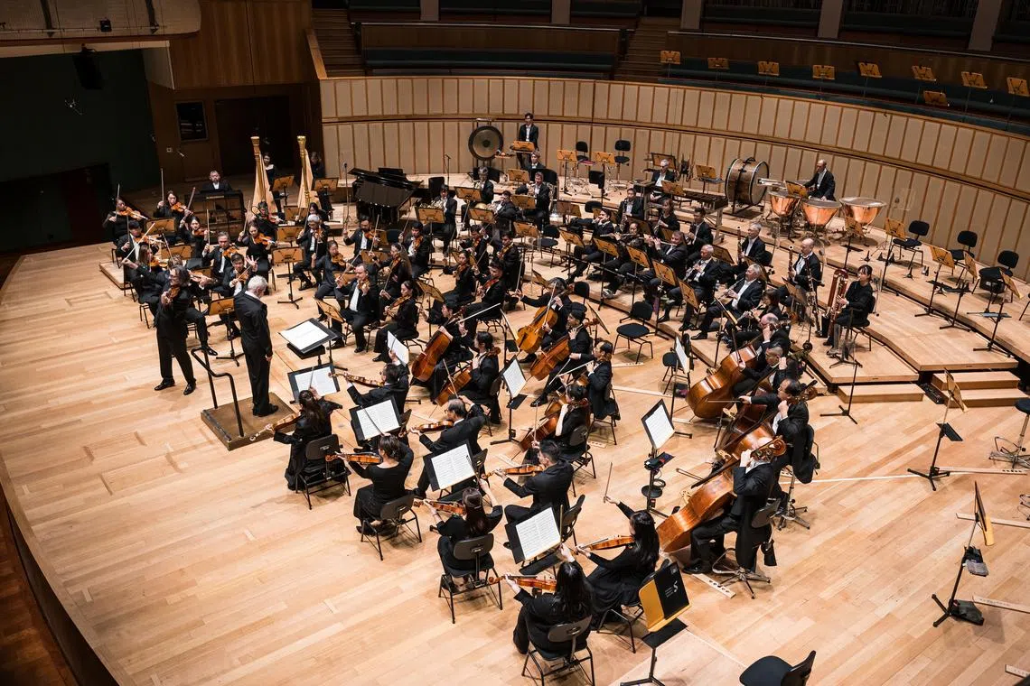 Hannu Lintu leads SSO in Shostakovich symphony | The Straits Times