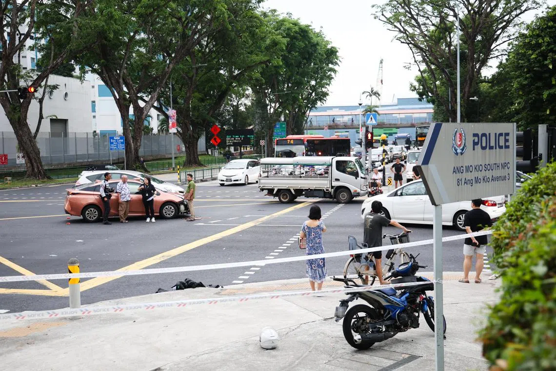 The police and the SCDF said they were alerted to an accident involving a taxi and a motorcycle at the junction of Ang Mo Kio Avenue 3 and Avenue 10, at about 4.45am on Aug 21.