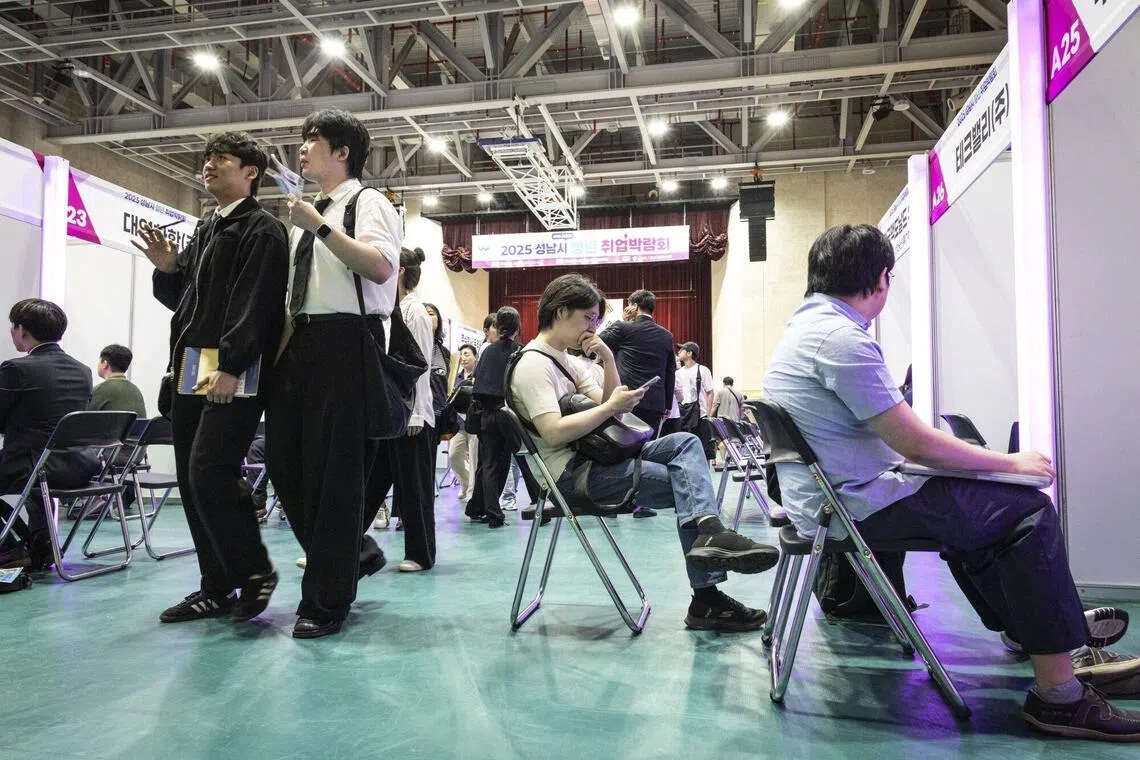 The average Korean worked 1,874 hours a year as of 2023. 