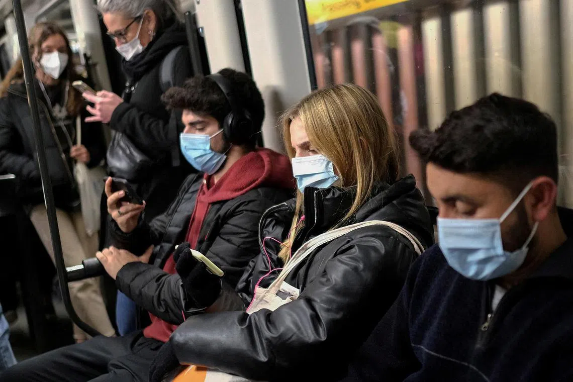 The spreading of the virus in Spain has slowed down significantly in the second half of 2022.