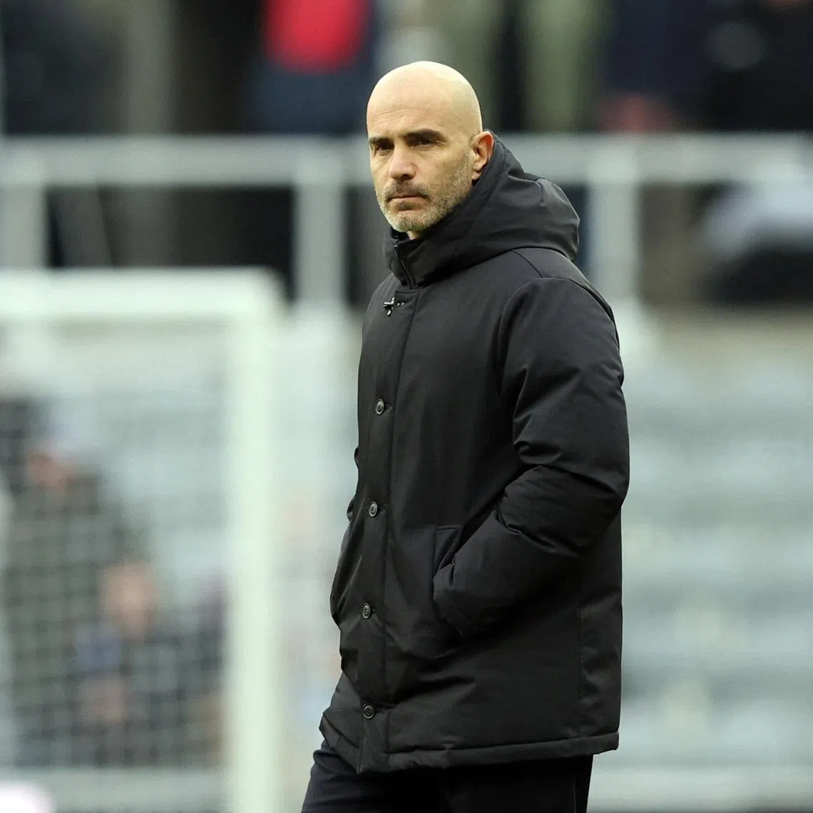 Soccer Football - Premier League - Newcastle United v Chelsea - St. James' Park, Newcastle, Britain - December 20, 2025 Chelsea manager Enzo Maresca during the warm up before the match REUTERS/Scott Heppell