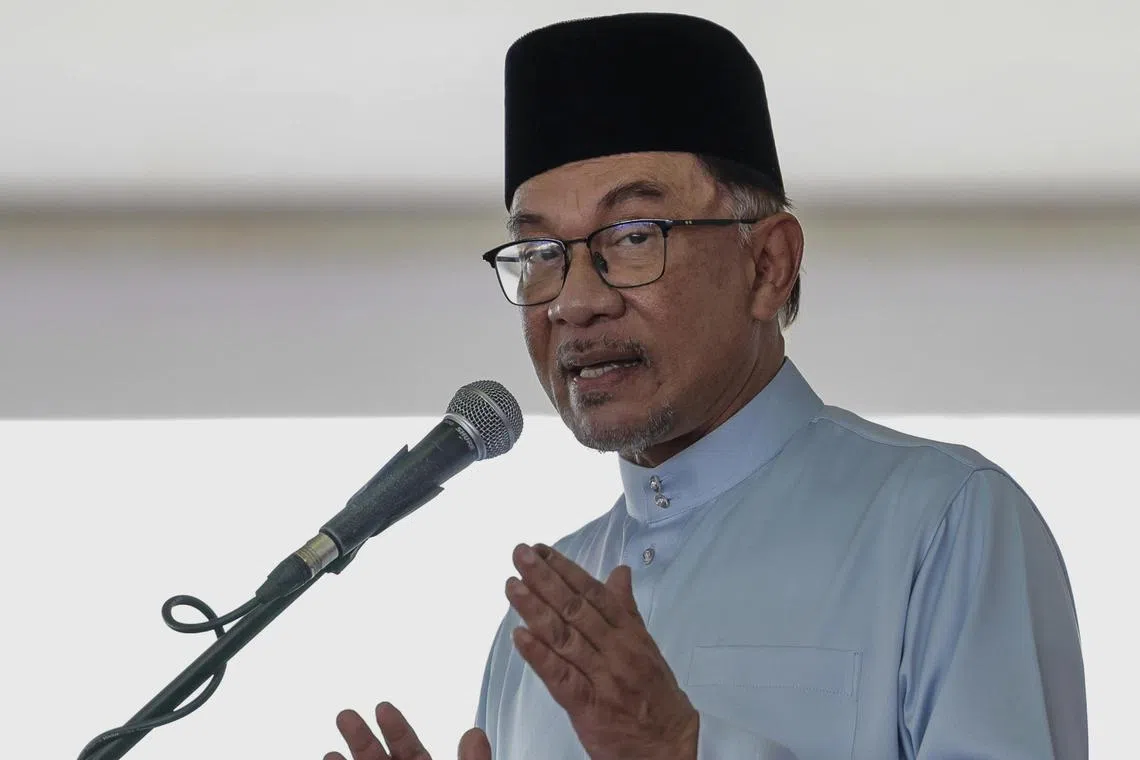 Malaysian PM Anwar Ibrahim has promised to convene parliament on Monday for a confidence vote to prove his Lower House majority.