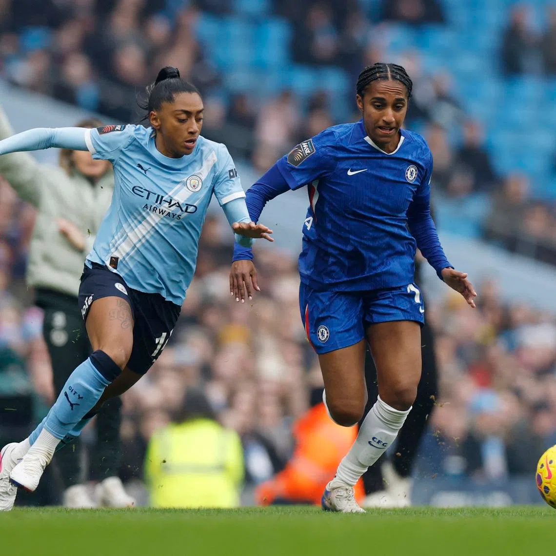 Soccer Football - Women's Super League - Manchester City v Chelsea - Etihad Stadium, Manchester, Britain - February 1, 2026 Manchester City's Kerolin in action with Chelsea's Naomi Girma Action Images via Reuters/Jason Cairnduff