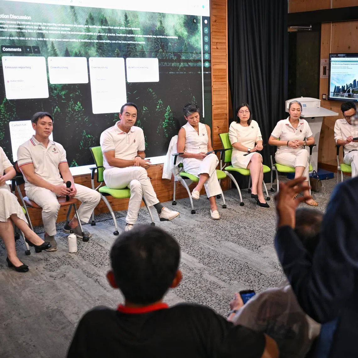 Members of the PAP climate action group in dialogue with representatives of SMEs at the launch of the group on Jan 21, 2025.