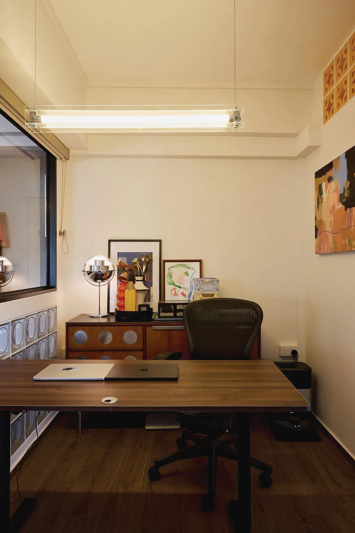 Loh’s husband occasionally uses the dedicated home office when he has to work late. 