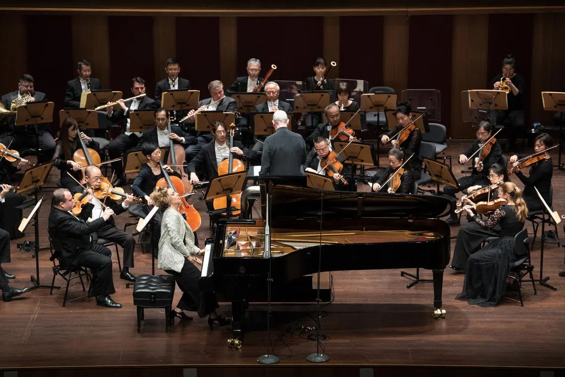 The concert opened with Beethoven’s Third Piano Concerto in C minor (Op. 37), performed by Argentine pianist Ingrid Fliter. 