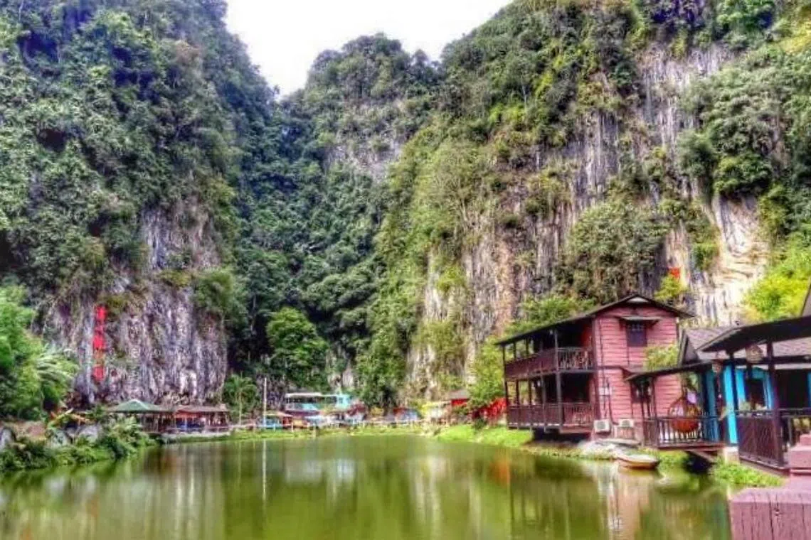 A malaysian tourist was killed on the spot when a rock fell on his head on April 8.