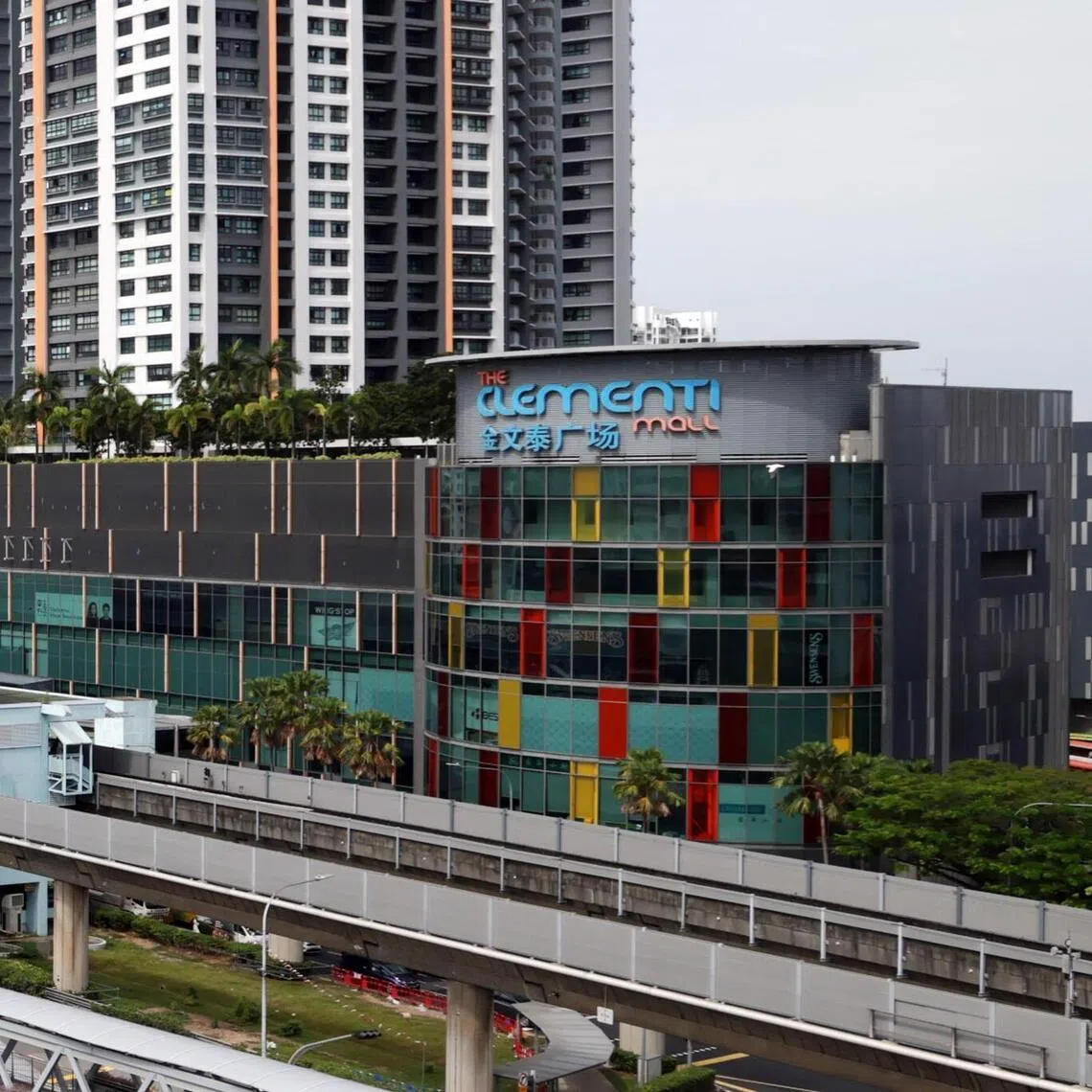 A recent influx of foreign investors and businesses is changing Singapore’s retail landscape, with local businesses concerned that they will be pressured by rising rents.