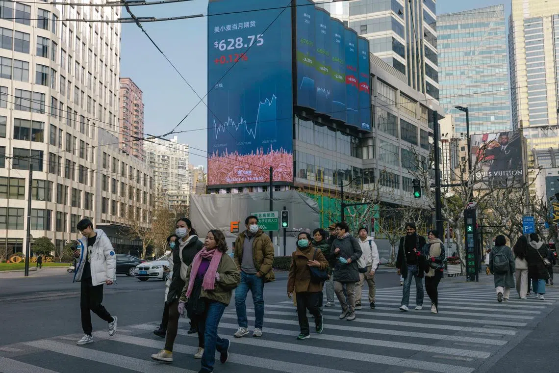 In a bid to boost the country’s flagging stock market, the Chinese government has introduced a series of measures.