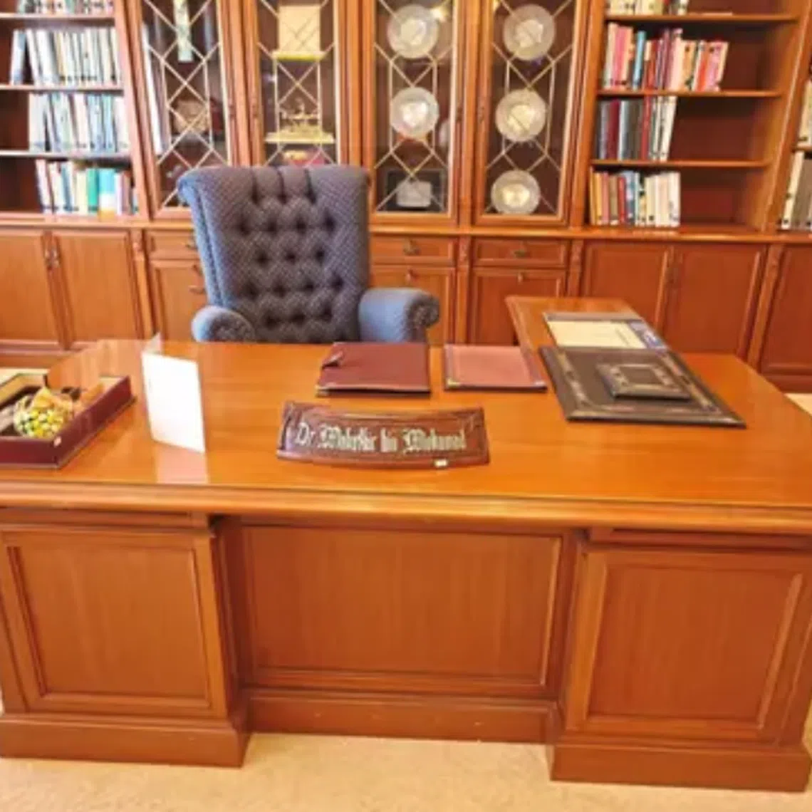 With 1980s retro back in style, Dr Mahathir’s office at Galeria Sri Perdana reflects that era - simple, functional, and lined with his personal book collection. 