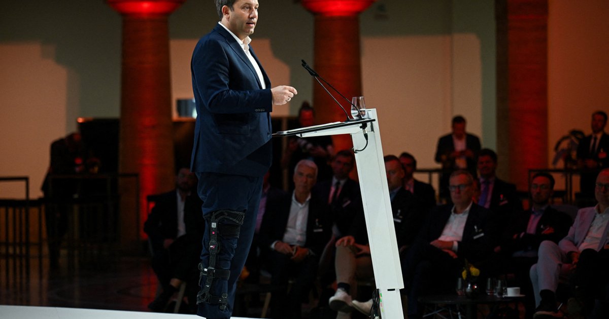 Germany's Klingbeil says support for Ukraine comes with reform expectations