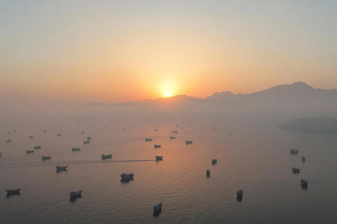 An emerging deal, if it happens, would reopen shipping traffic in the Strait of Hormuz, according to Iranian and US officials.