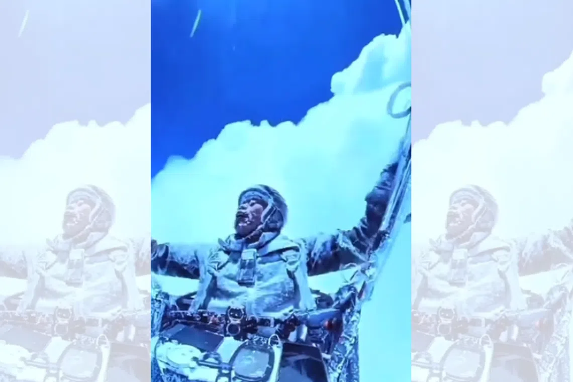 Paraglider Peng Yujiang’s face and body are covered in frost and ice as a rapidly rose to nearly 8,600m above sea level.