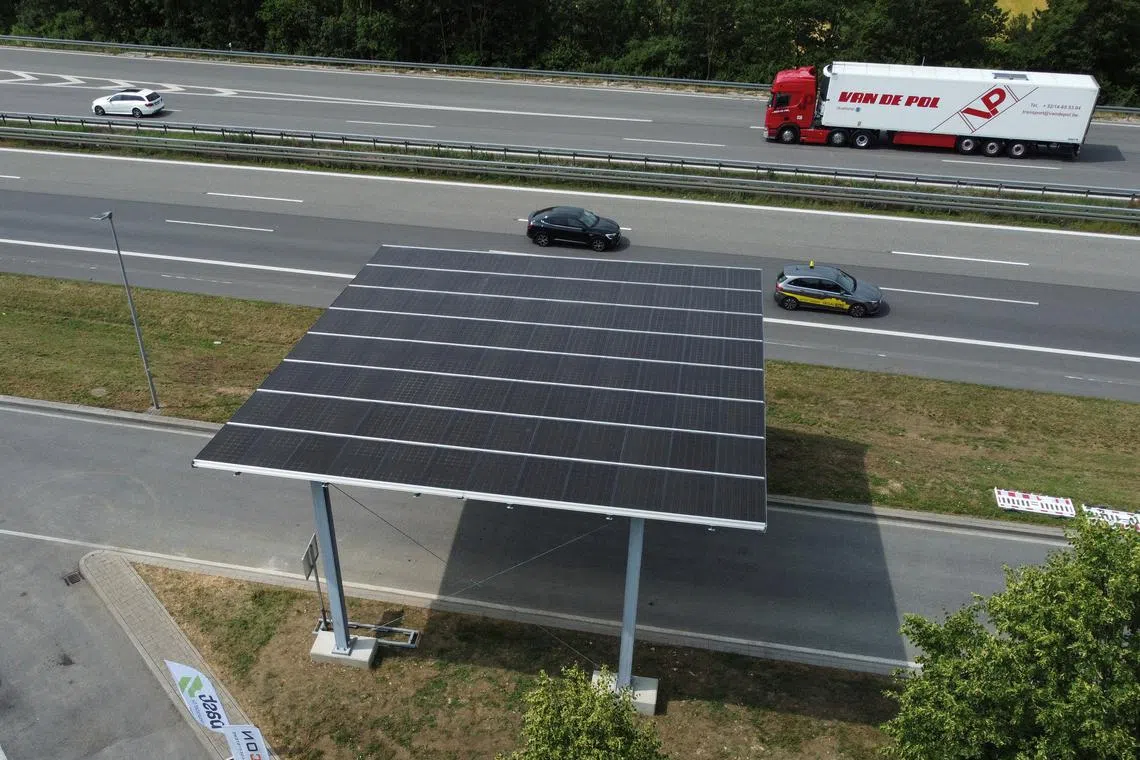 Germany's highway network is not cut out for carrying huge rotor blades and steel tower segments.