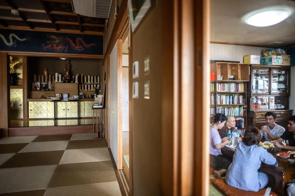 Vietnamese nun Thich Tam Tri (second from left) holding a gathering with members of the Vietnamese community at Daionji temple in the city of Honjo, Saitama Prefecture, in July 2024.