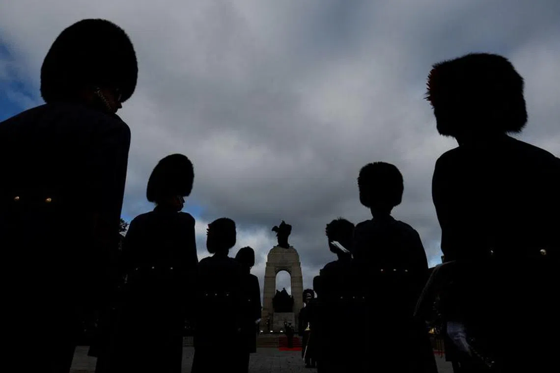 Members of the Central Band of the Canadian Armed Forces take part in a ceremony at the National War Memorial on Remembrance Day in Ottawa, Ontario, Canada November 11, 2023. REUTERS/Blair Gable/File Photo