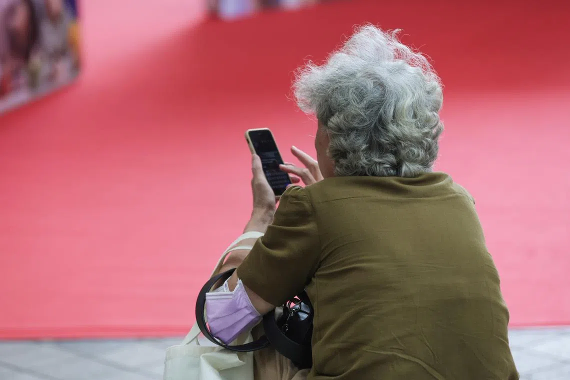 A set of studies found that seniors who used computers, smartphones and the internet did better on cognitive tests than those who avoided technology.  