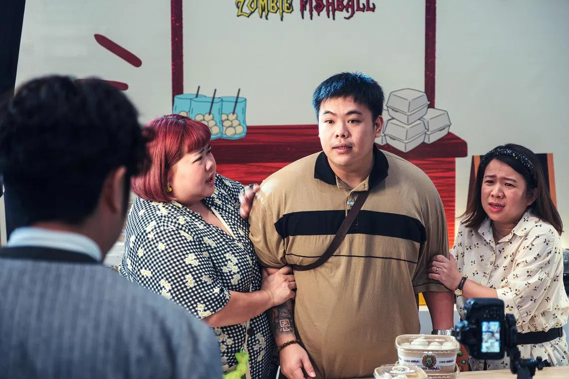 BAAUNTY19 - O filme de Cingapura segue Aunty La Stars (da esquerda) Actors Xixi Lim, Mayiduo e Charlene Huang. Nome do arquivo: _DSF8688 Condições de uso: SPH Use Copyright: Double Up Media na pasta Life
