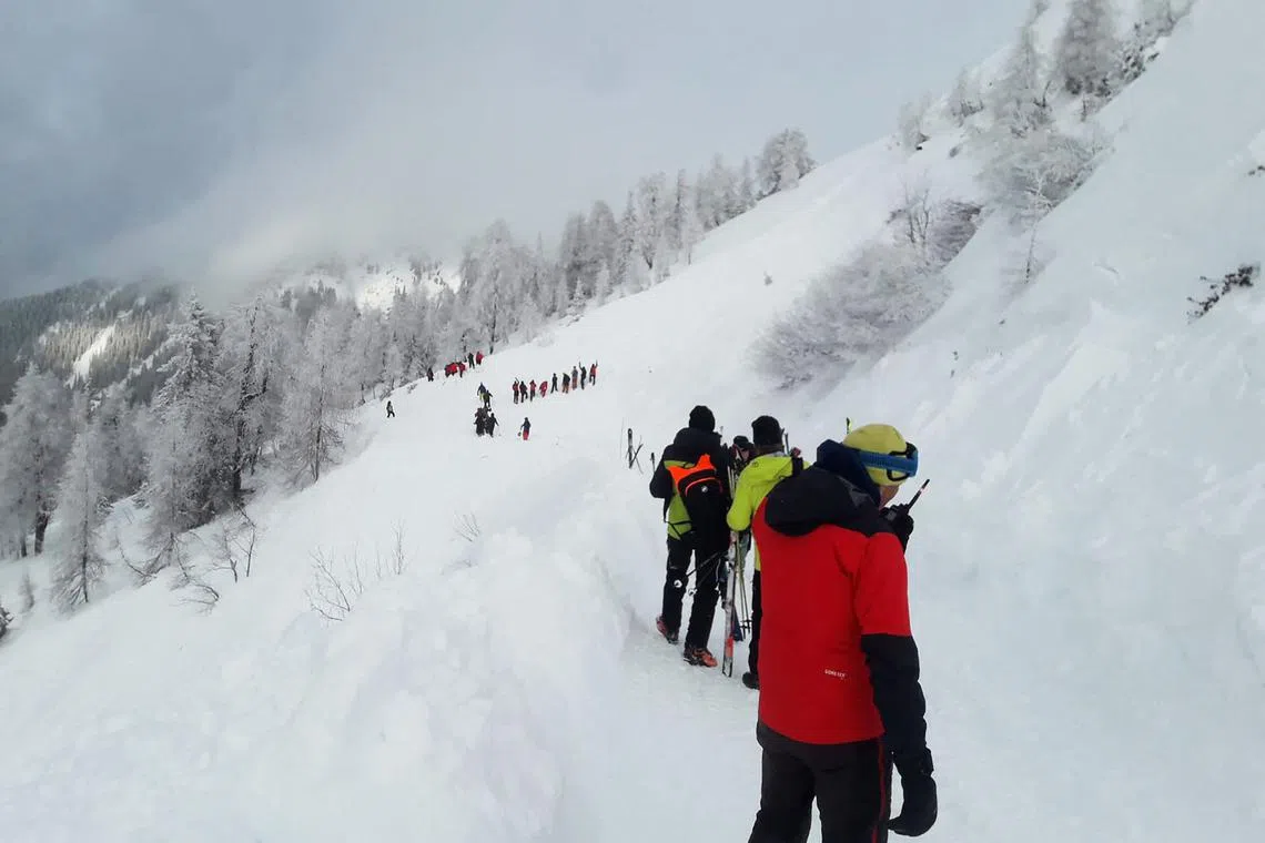 Avalanches in Austria and Switzerland have left five people dead, leading officials to warn of the risks posed by unstable snow cover. 