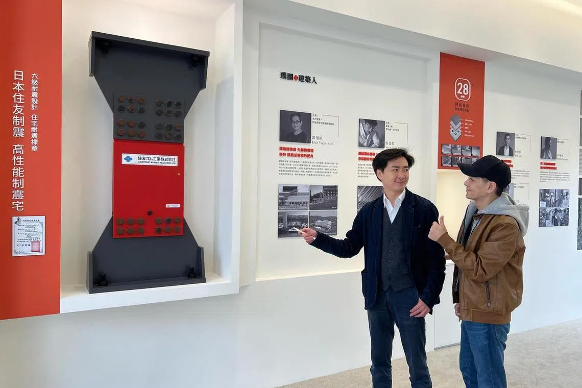 Jimmy Lin (in brown jacket) posted several photos with his younger brother Lin Chih-hsin on social media on Jan 30, 2023.