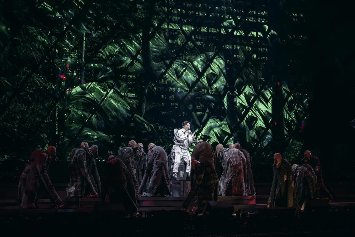 baeason06 - This photo shows Hong Kong singer Eason Chan performing at the Hong Kong Coliseum as part of his Fear And Dreams world tour.

Copyright: Live Nation Singapore