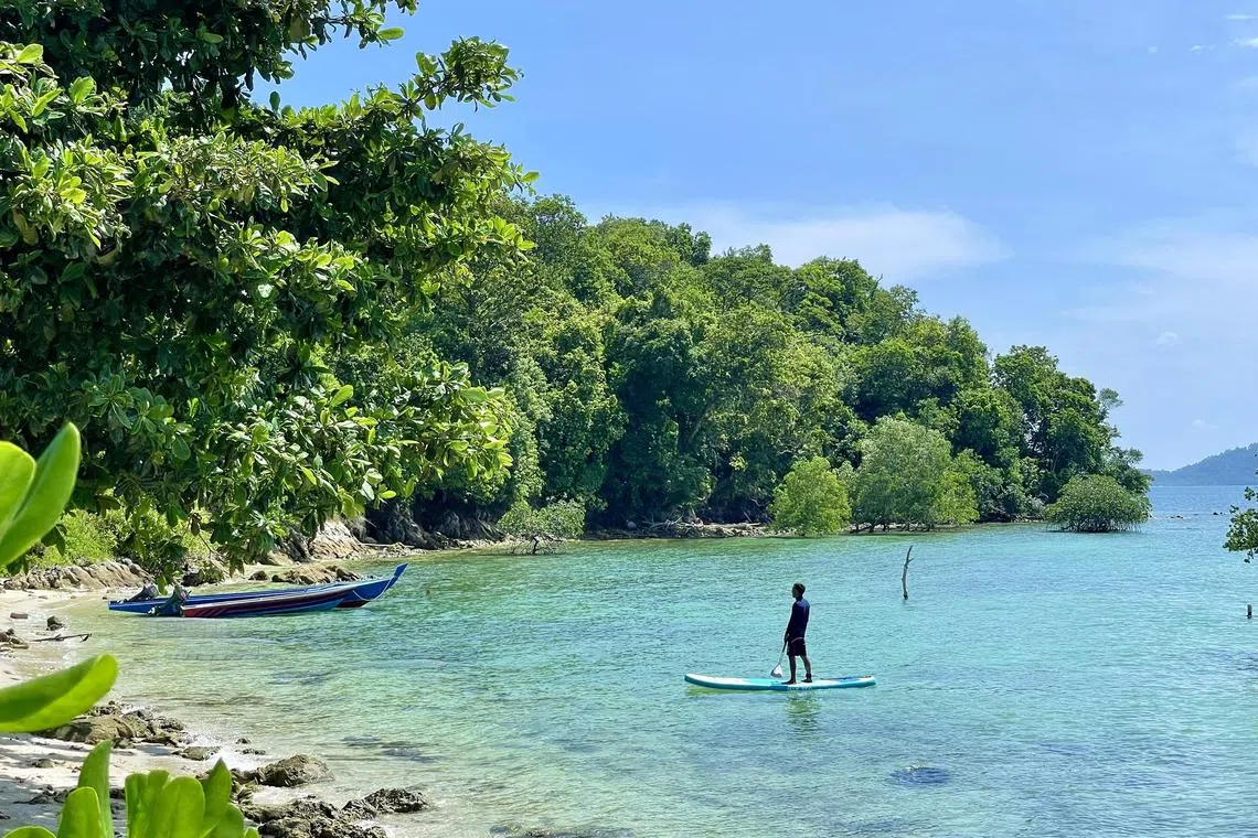 Six Stars Tours and Services has developed two private islands off Batam, catering to Chinese tourists who enjoy beach vacations.