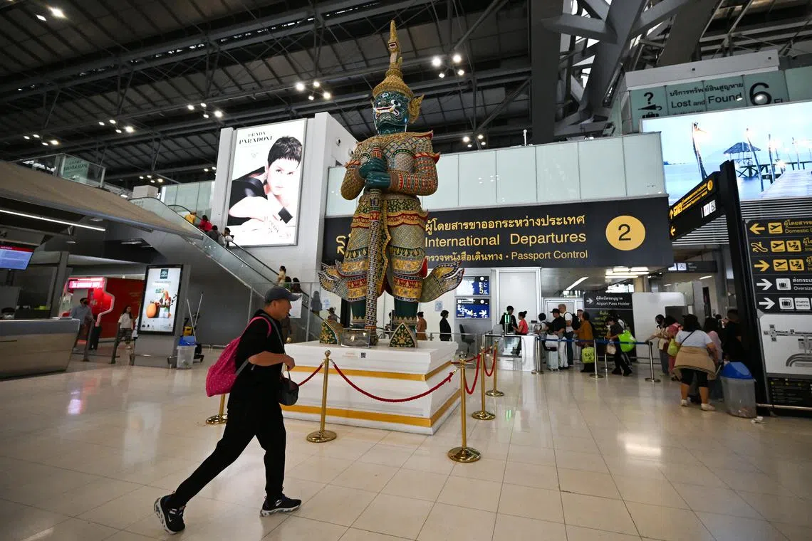 Under the new regulations, airlines must provide support for international flight delays or cancellations without prior notice.