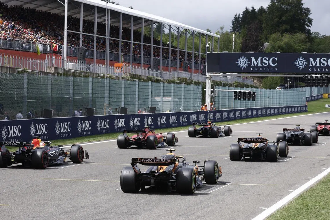 FILE PHOTO: Formula One F1 - Belgian Grand Prix - Spa-Francorchamps, Spa, Belgium - July 30, 2023 General view of the cars lined up on the grid ahead of the start of the race Pool via REUTERS/Simon Wohlfahrt/File Photo