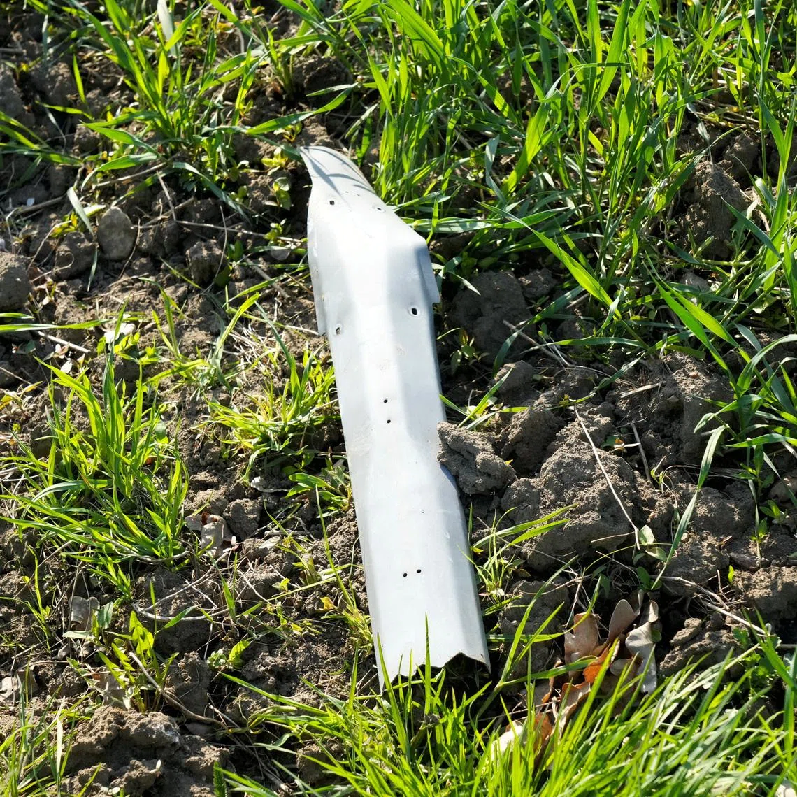 FILE PHOTO: A crashed drone part at a site near Kablakula village, Estonia May 19, 2026. REUTERS/Ints Kalnins/File Photo