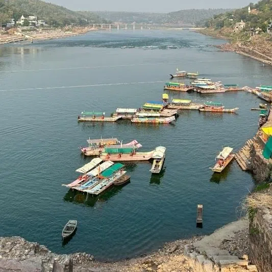 The Narmada River in central India. The incident unfolded near Khamariya Island amid strong winds and adverse weather.