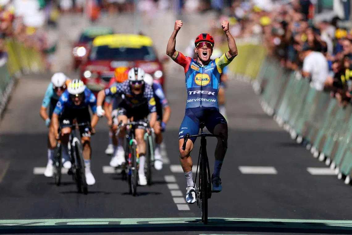 Cycling - Tour de France - Stage 4 - Carcassonne to Foix - Foix, France - July 7, 2026 Lidl - Trek's Mads Pedersen celebrates as he crosses the finish line to win stage 4 REUTERS/Gonzalo Fuentes