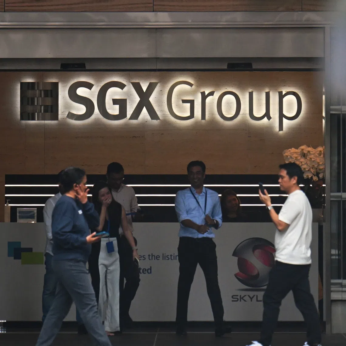 Observers said that reducing the board lot size for securities above $10 will widen investor participation by making shares more affordable. 