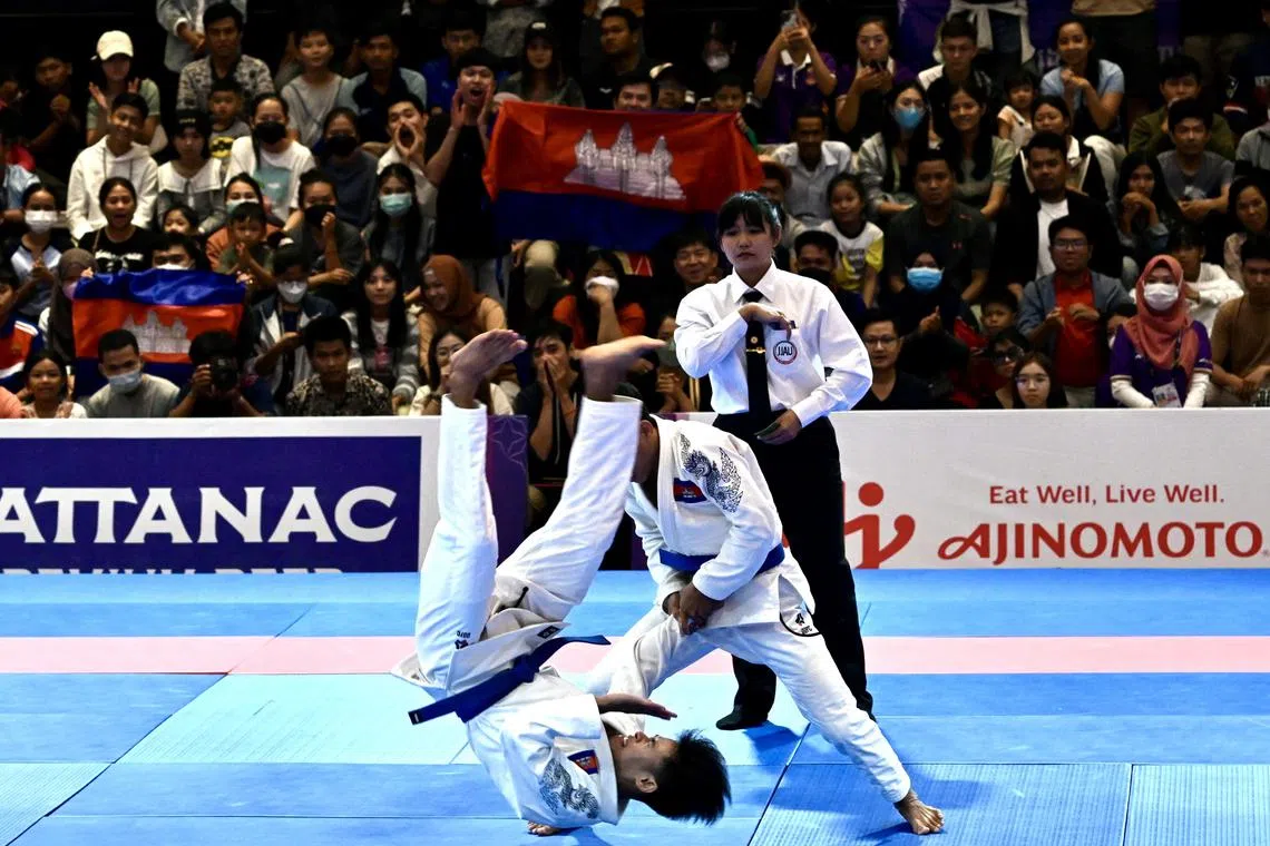 Winning the game’s first goal medal are Men’s Ju-Jitsu Duo champions, Kongmona Mithora and Touch Pikada from Cambodia.

pixseagames : Coverage of the 32nd Southeast Asian Games 2023 in Cambodia. : Phnom Penh, Cambodia
