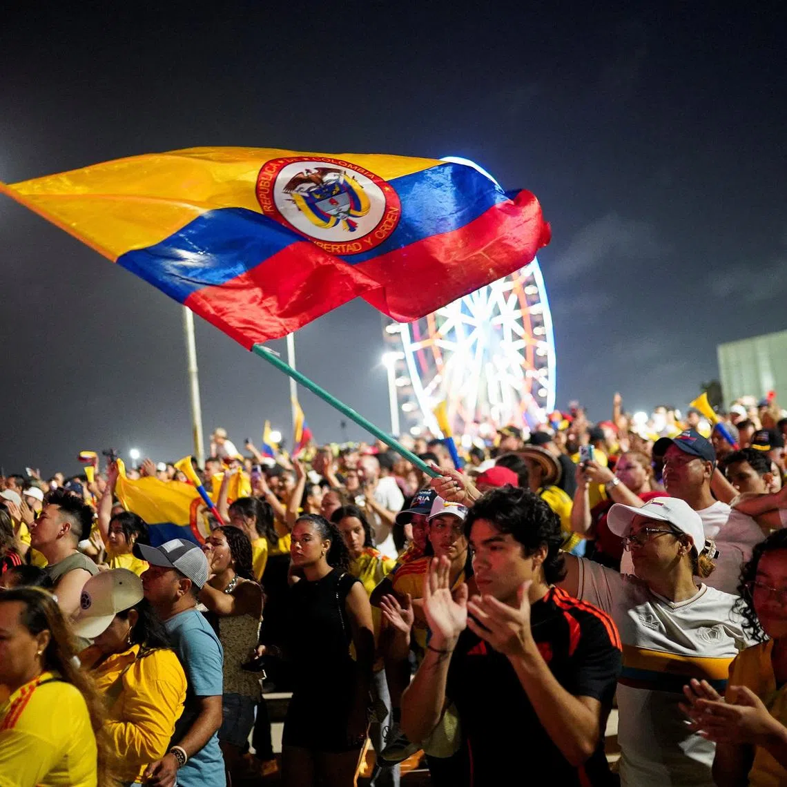 Supporters of Colombian presidential candidate Abelardo De La Espriella of the political movement Defenders of the Homeland react as De La Espriella addresses them after the results of the first round of the presidential election, in Barranquilla, Colombia May 31, 2026. REUTERS/Sergio Acero