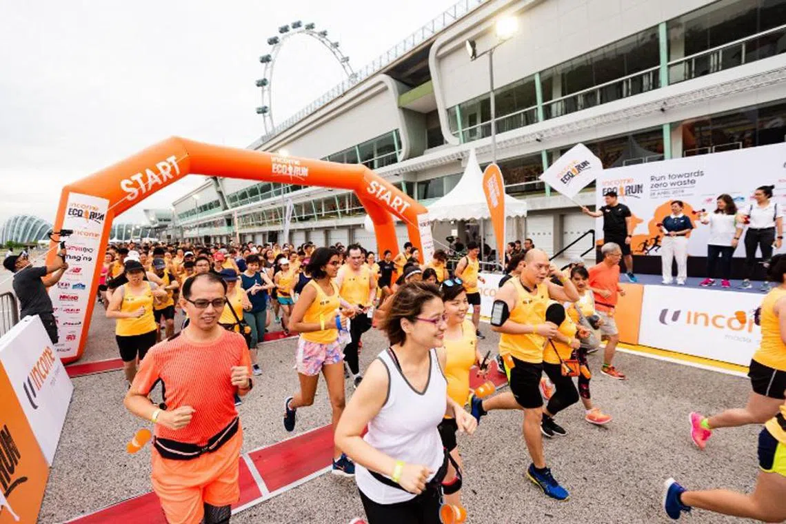 Runners enthusiastically taking off for the 5km Zero Waste Run in 2019.
