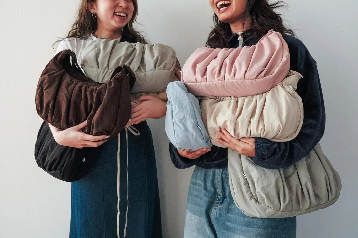 Good Totes Croissant Slings.