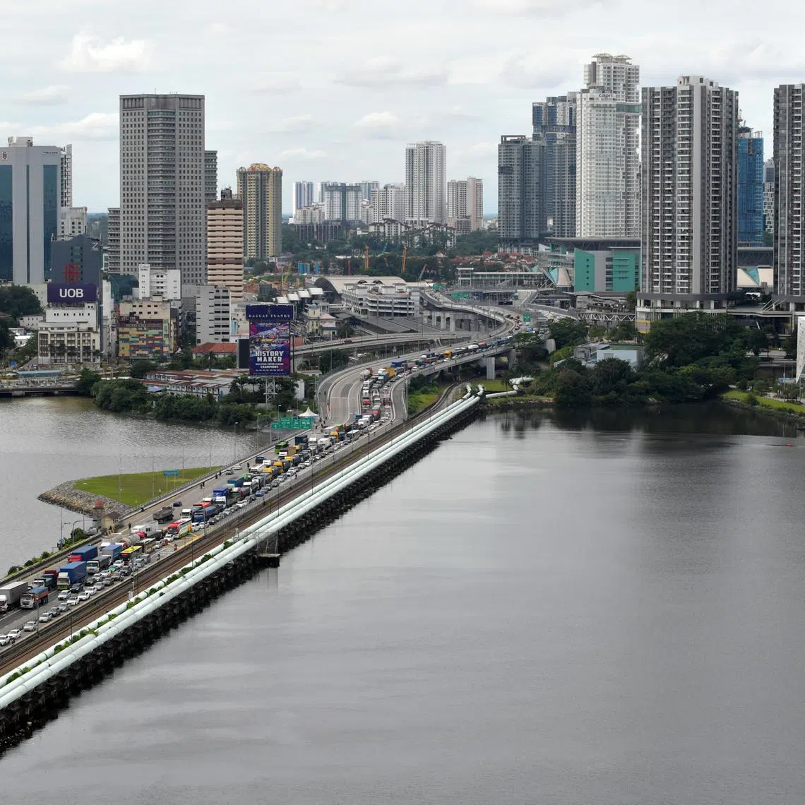 If passed, bus operators would need to submit passenger information before their vehicles reach the Woodlands and Tuas checkpoints.
