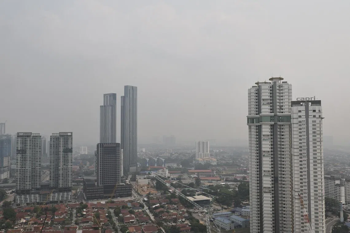 Hazy conditions in Johor Bahru on Oct 8. The Air Pollutant Index readings remained between 170 and 180, with no significant change.