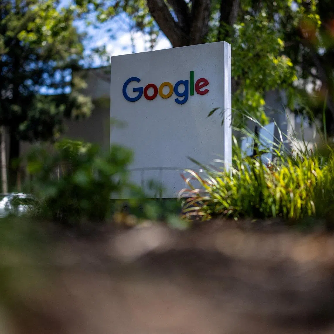 Prosecutors said Ding Linwei stole information that lets Google's supercomputing data centres train large AI models.