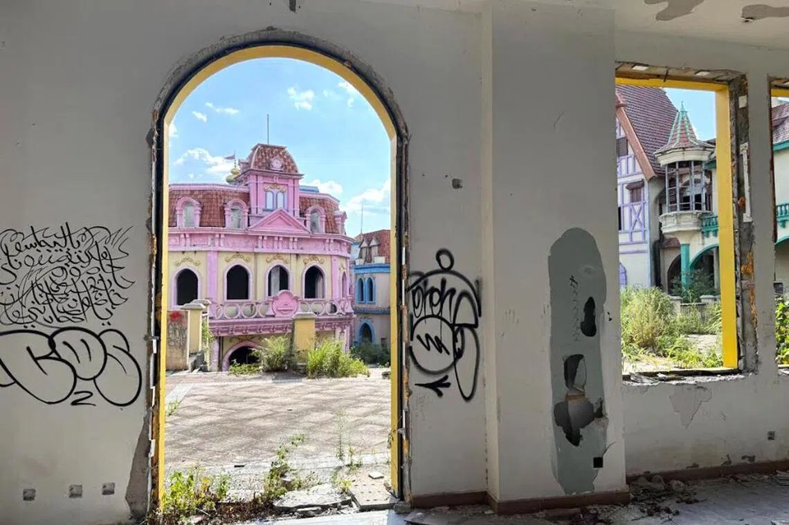 Graffiti was found on the walls of many buildings at the abandoned Evergrande Cultural Tourism City in Guiyang.