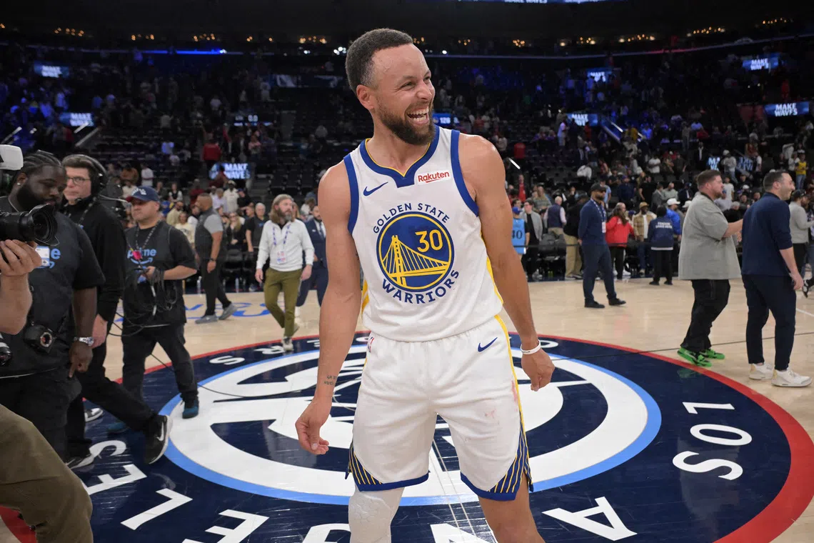 FILE PHOTO: Golden State Warriors guard Stephen Curry (30) smiles on the court after defeating the Los Angeles Clippers during the play-in rounds of the 2026 NBA Playoffs at Intuit Dome. Mandatory Credit: Jayne Kamin-Oncea-Imagn Images/File Photo
